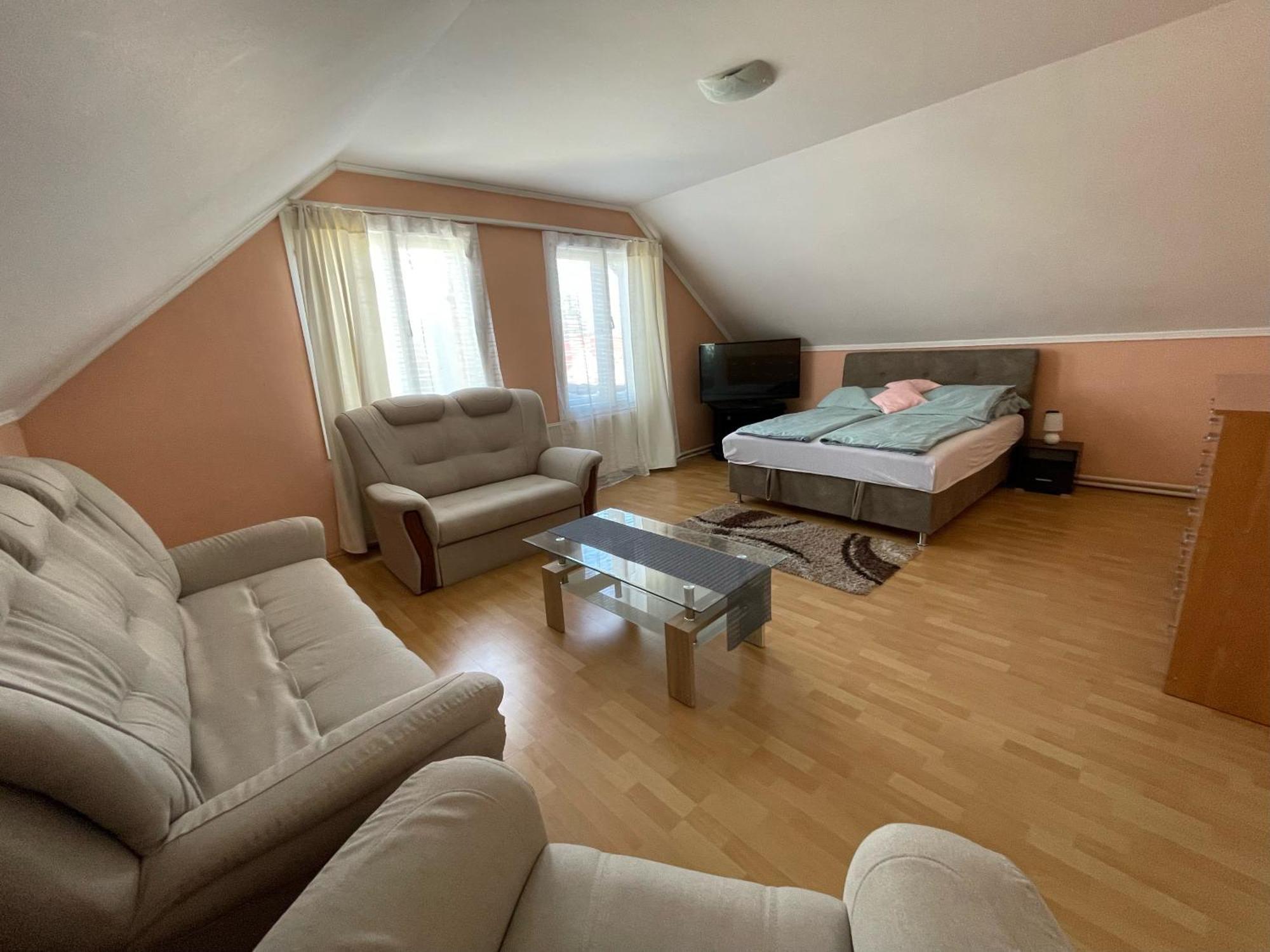 Nikolux Apartman Hajduszoboszlo Exterior photo