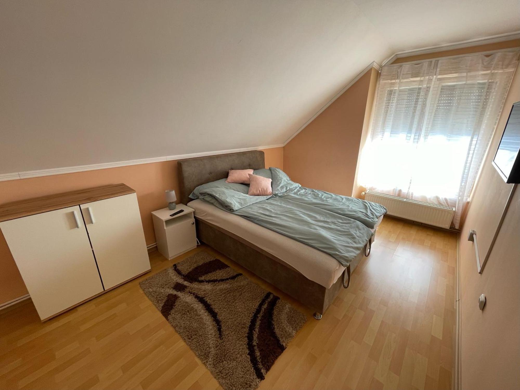 Nikolux Apartman Hajduszoboszlo Exterior photo